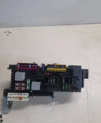 Mercedes-Benz C W204 Fuse module 168298 1670660