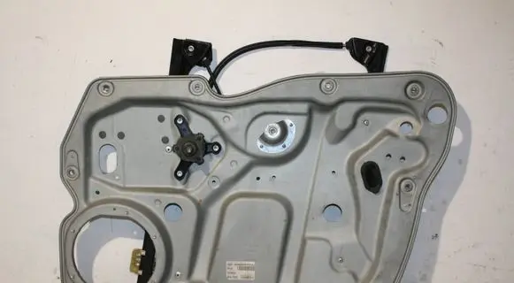 Volkswagen Caddy Front door manual window regulator 1T0837756H 117106H 2K1837752BC