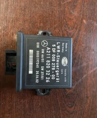 Mercedes-Benz E W211 Light module LCM A2118203226