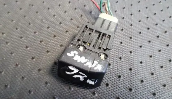 Fog light switch