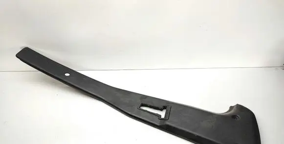 BMW 3 E30 (B) pillar trim (top) 1906266