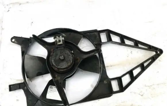 Opel Corsa B Radiator cooling fan shroud