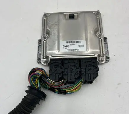 Volvo S40, V40 Engine control unit/module 30630048 0281010441