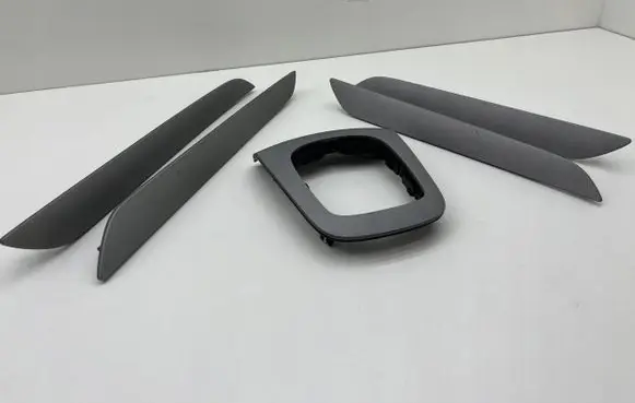 Audi Q3 8U Front door trim bar 