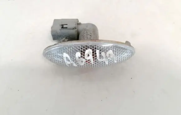 Toyota Yaris Front fender indicator light 817300d030 81730-0d030