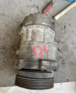 Volkswagen Golf III Air conditioning (A/C) compressor (pump) SDV7AB