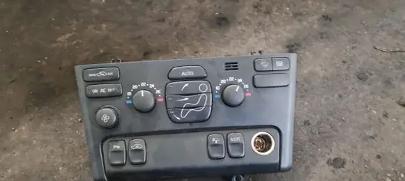 Volvo XC90 Climate control unit 30746025