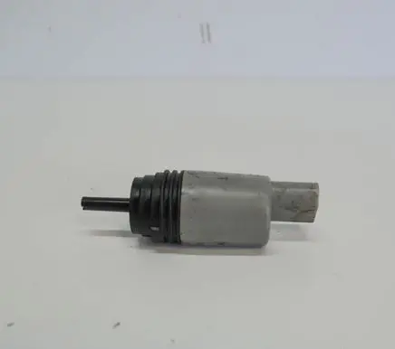 BMW 3 E90 E91 Windscreen/windshield washer pump 6934159