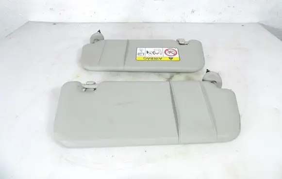 Toyota Avensis T220 Sun visor 