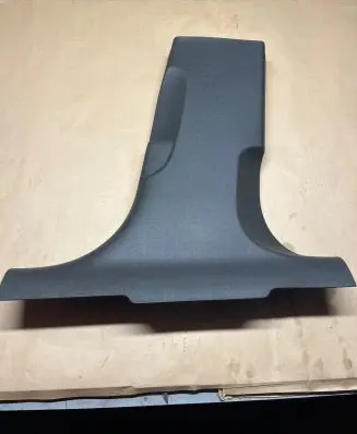 (B) pillar trim (bottom)
