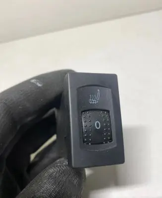 Volkswagen PASSAT B5.5 Seat heating switch 3B0963564D PA6GF30