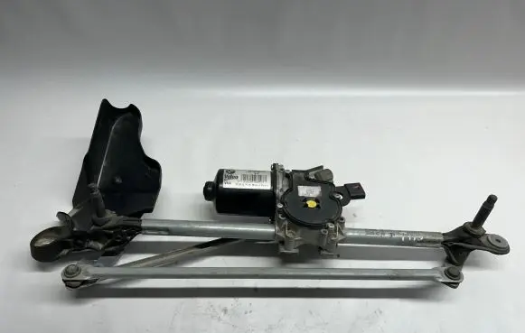 BMW 2 F22 F23 Front wiper linkage and motor 7267503 7353212