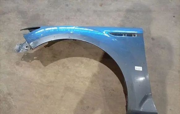 Ford Mondeo MK IV Fender 