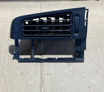 Volkswagen Golf III Dash center air vent grill 1H6819703 1H6819709