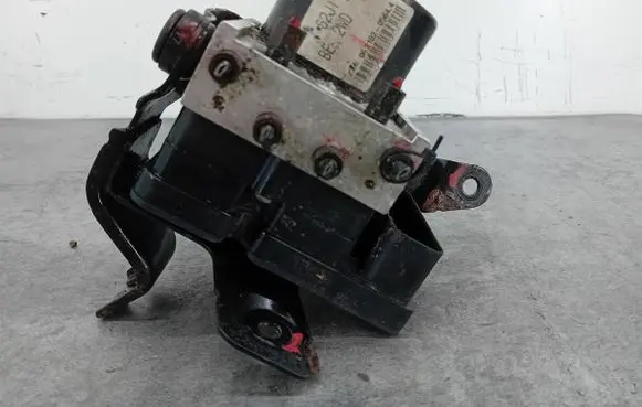 Suzuki Swift I ABS Pump