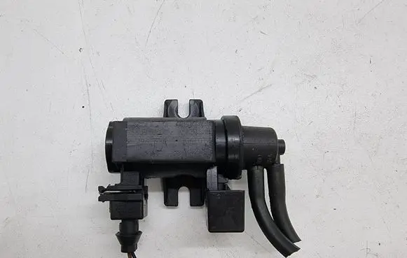 BMW 5 E60 E61 Turbo solenoid valve 7796634
