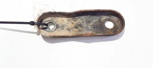 Volkswagen PASSAT B6 Engine mounting bracket v05474