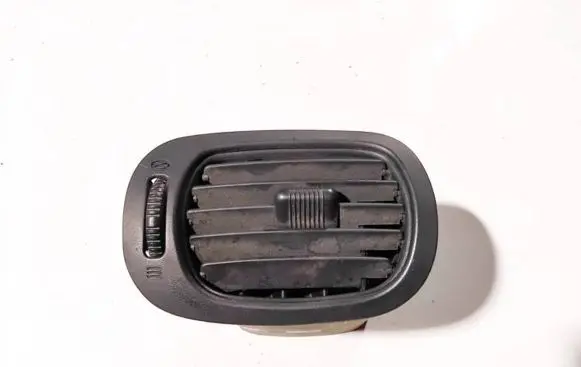 Chrysler Grand Voyager IV Dash center air vent grill