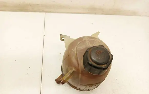 Renault Megane I Coolant expansion tank/reservoir 7700839184E