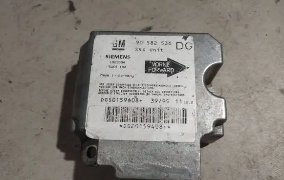 Opel Zafira A Airbag control unit/module 90582536