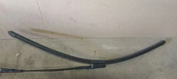 Volvo V60 Windshield/front glass wiper blade 30753509