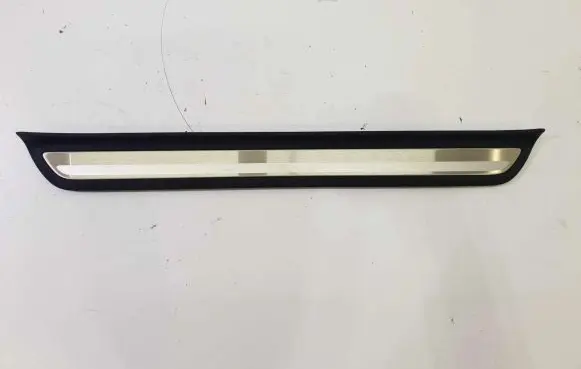 KIA Xceed Front sill (body part) 85883-J7000