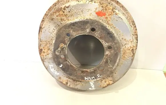 Mitsubishi L200 Drum brake (rear) 