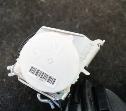 Ford Galaxy Rear seatbelt 613B86D