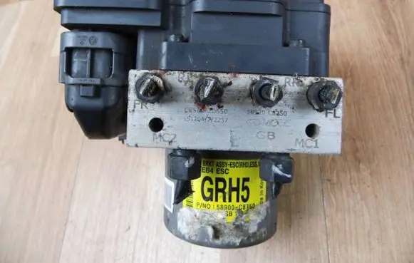 Hyundai i20 (GB IB) ABS Pump 58900C8750 C858920550 58920C8250