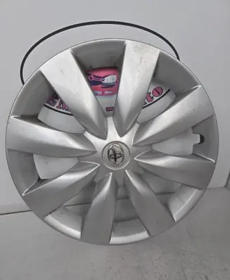Toyota Avensis T250 R16 wheel hub/cap/trim 4260205090 PA6M30