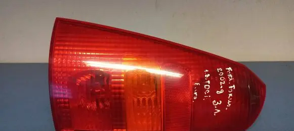 Ford Focus Rear/tail lights XS4X13N004