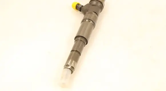 BMW 3 E90 E91 Fuel injector 0445110216