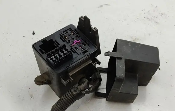 Volkswagen Golf IV Fuse box set 1J0941389
