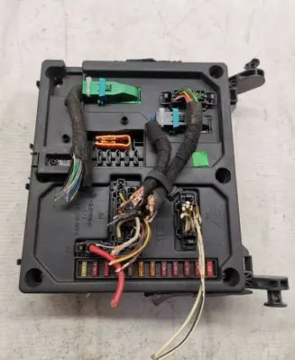 Seat Alhambra (Mk1) Fuse module S108145200F 7M0962258E 980464122