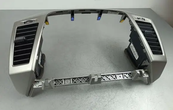 Radio/GPS head unit trim
