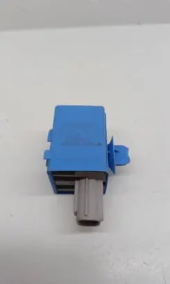 Toyota RAV 4 (XA40) Horn signal 8974730040 0689004580 10S040536