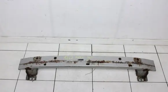 Toyota Auris 150 Front bumper support beam 