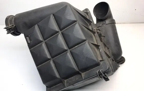Mercedes-Benz C W202 Air filter box B598
