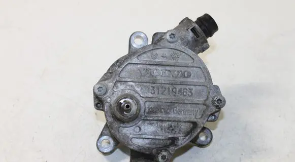 Volvo V70 Vacuum pump 31219463