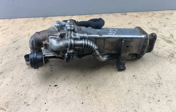 BMW X3 F25 EGR valve cooler 7822350 11717822350 11717823210