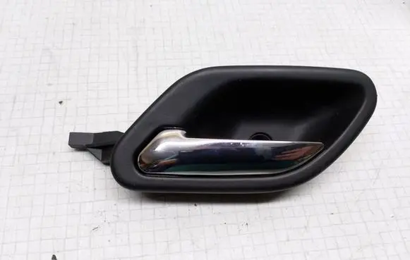 BMW 5 E39 Rear door interior handle 8226049