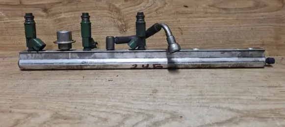 Volvo V70 Fuel main line pipe 9202710
