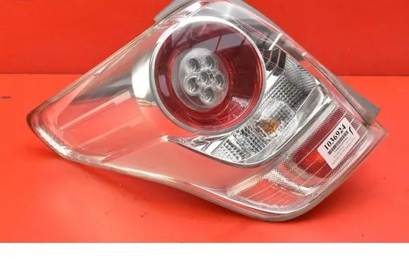 Toyota Avensis Verso Rear/tail lights 81560-0F090-00