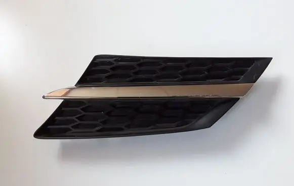 Toyota RAV 4 (XA40) Front grill 5310642010