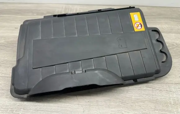 Mercedes-Benz A W176 Battery box tray cover/lid A2465410005