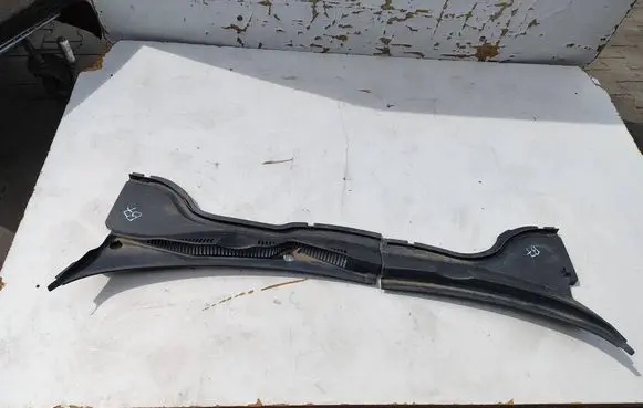 Volkswagen PASSAT B7 Wiper trim 3C1819403B