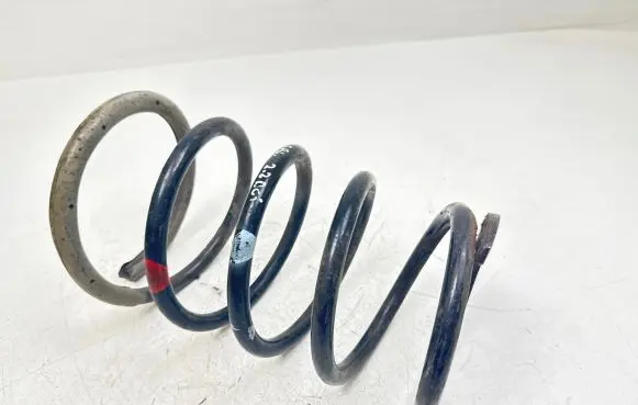 Nissan X-Trail T30 Rear coil spring