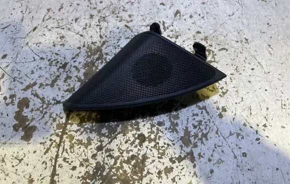 Mercedes-Benz C W205 Front door speaker cover trim A2057200248 18321224