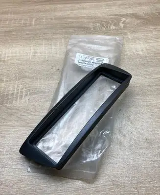 Toyota Aygo AB10 Radio/GPS head unit trim 372278