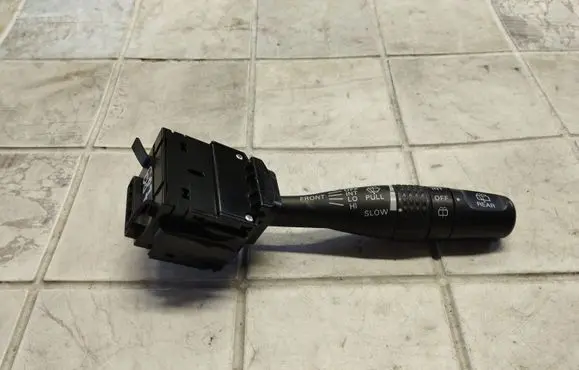 Mitsubishi Grandis Wiper control stalk 17D714